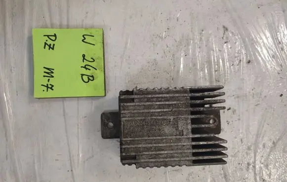 Mercedes-Benz E W210 Coolant fan relay A0225456232 ESG300 E5001003