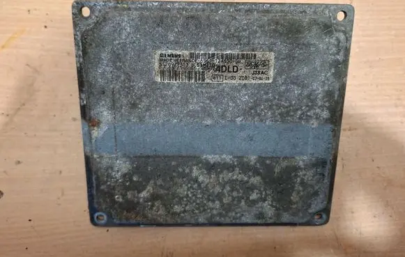 Ford Fiesta Engine control unit/module 6S6112A650GD S120977313