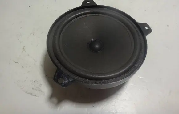 BMW 3 E46 Front door speaker 8368233MCARS 8368233