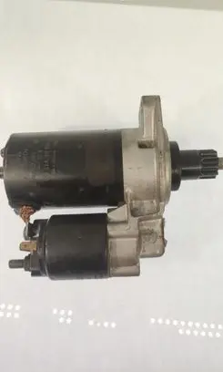 Volkswagen PASSAT B4 Starter motor 0001107003 02A911023E 111751