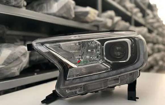 Ford Ranger Headlight/headlamp JB3B13E015BA