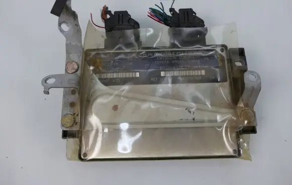 Toyota Corolla E110 Engine control unit/module 8955102010