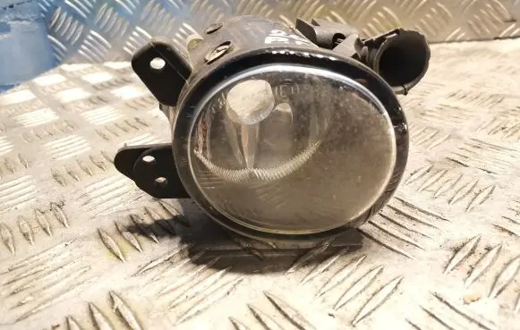 Mercedes-Benz C W204 Front fog light 2518200856