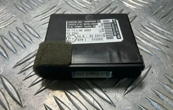 Toyota Avensis T270 Immobilizer control unit/module 8978005050