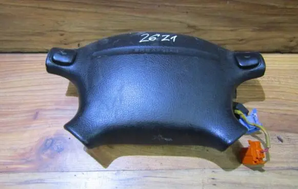 Mazda 323 F Steering wheel airbag