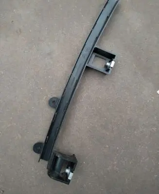 Opel Crossland X Rear door windshield rail 39227510