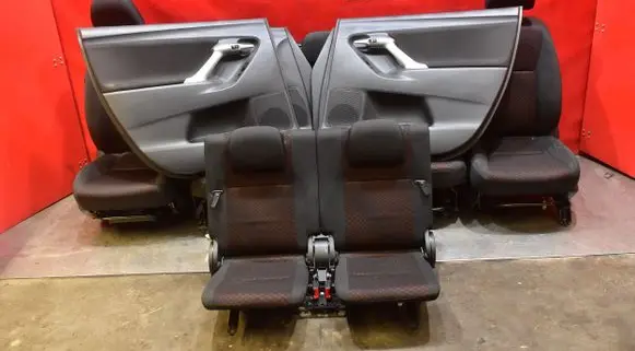 Toyota Corolla Verso E110 Seat set 