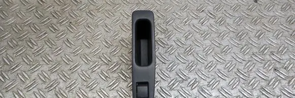 Nissan Qashqai Electric window control switch 25411