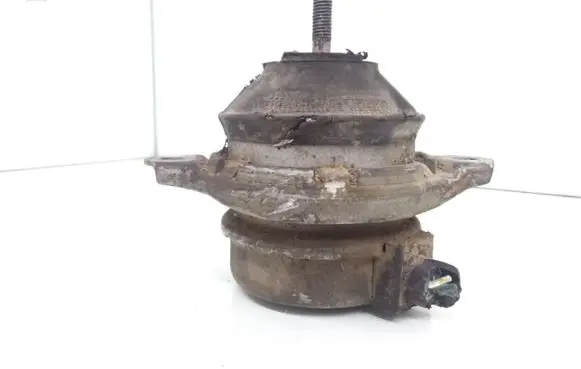 Audi A6 S6 C4 4A Engine mount bracket 443199381N 443199382C