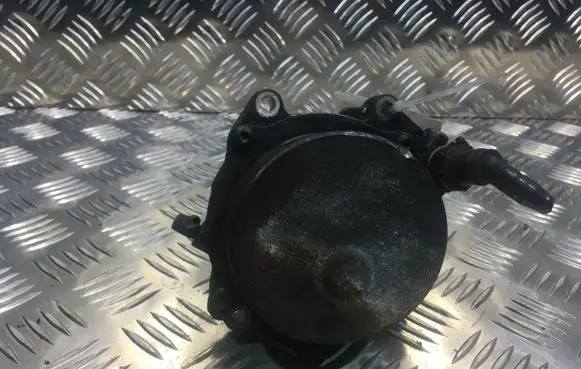 Opel Vectra C Vacuum pump 
