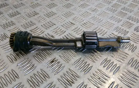 Volkswagen Golf VII Balance shaft 06H103333B