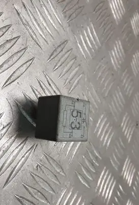 Volkswagen Golf IV Other relay 141951253B