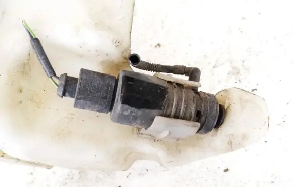 Skoda Superb B5 (3U) Windscreen/windshield washer pump 1t0955651