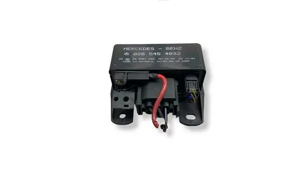 Mercedes-Benz ML W163 Glow plug pre-heat relay 0285454032 899081000