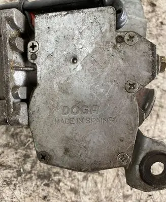 Volkswagen Caddy Rear window wiper motor