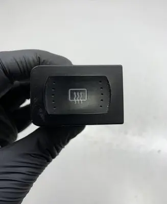 Volkswagen Golf IV Windscreen/window heater switch 1J0959621C