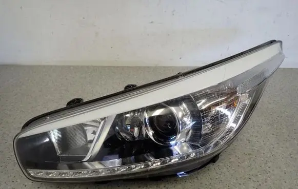 KIA Pro Cee'd II Headlight/headlamp 