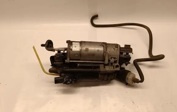 Mercedes-Benz CLS C218 X218 Air suspension compressor/pump A2123200104