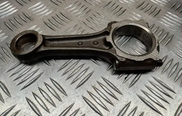 Opel Astra H Connecting rod/conrod 