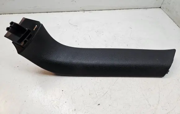 Volkswagen Sharan Tailgate trim 7N0867704