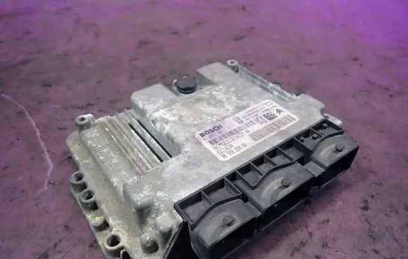 Peugeot 206 CC Engine control unit/module ECU 