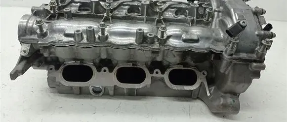 Mercedes-Benz E W213 Engine head 