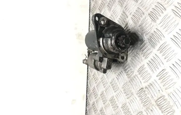 Volkswagen Touran I Starter motor 0001120410 0AH911023A