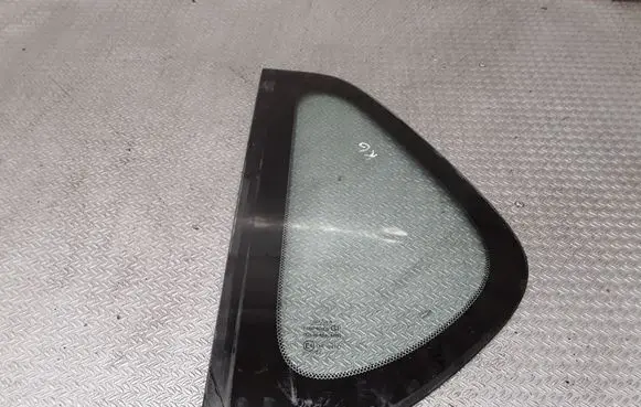Opel Frontera B Rear side window