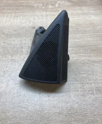 Mercedes-Benz E W211 Front door high frequency speaker A2118200202 A2117250294