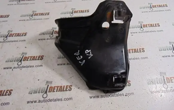 Toyota Corolla Verso E121 Headlight/headlamp mounting bracket