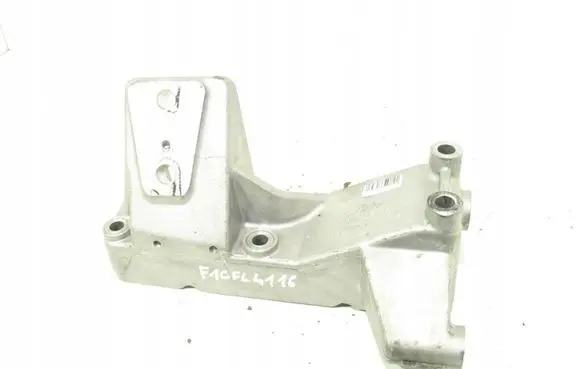 Iveco Daily 6th gen Engine mount bracket Array