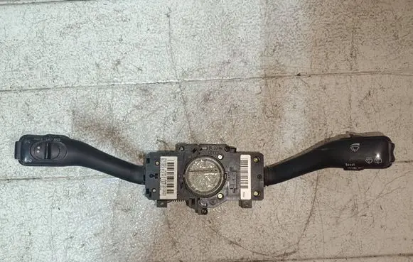 Audi A6 S6 C5 4B Wiper turn signal indicator stalk/switch 8L0953513H