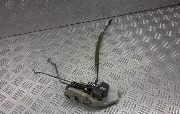 Mitsubishi Pajero Front door lock BRAK