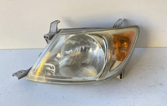 Toyota Hilux (AN10, AN20, AN30) Headlight/headlamp 10016517