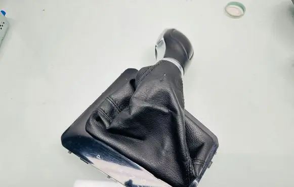 Volkswagen PASSAT B8 Gear lever shifter trim leather/knob 3G1713203C