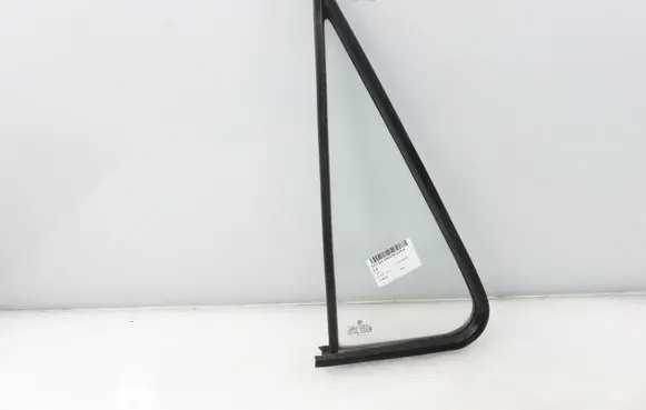 Volkswagen I LT Front triangle window/glass 