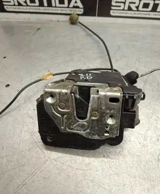 Mercedes-Benz E W211 Front door lock 2117200635