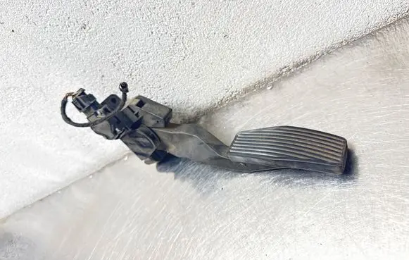 Opel Zafira A Accelerator throttle pedal 0281002298 18513101 90581208