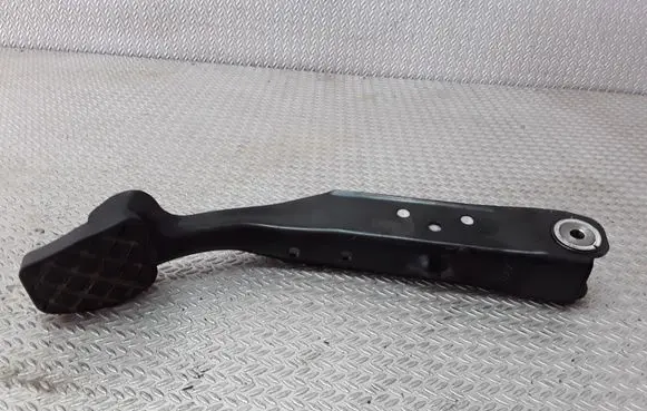 Volkswagen Touran I Brake pedal