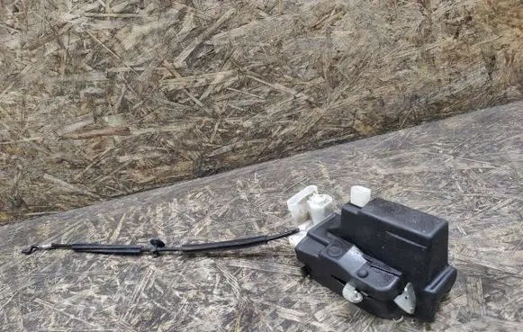 Maserati Quattroporte Rear door lock B792