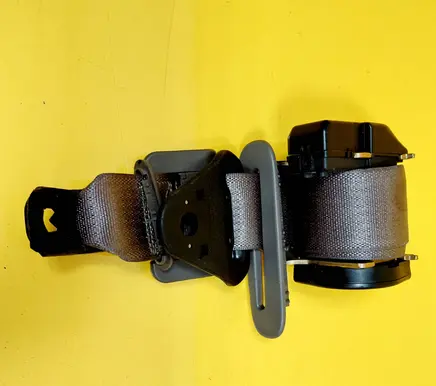 Chrysler PT Cruiser Rear seatbelt 5202008