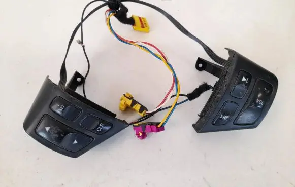 Saab 9-5 Steering wheel buttons/switches 15494351 15494353