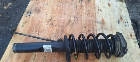 Volkswagen PASSAT B6 Front shock absorber with coil spring 3C0413031AQ 824904004821 3C0413031