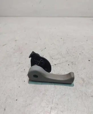 KIA Ceed Engine bonnet (hood) release handle