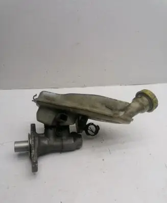 Peugeot 207 Master brake cylinder 32067093