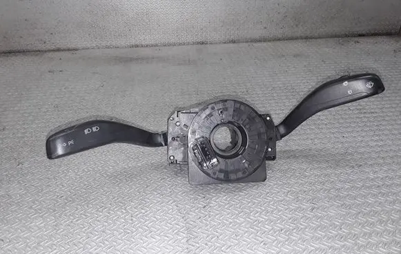 Wiper turn signal indicator stalk/switch
