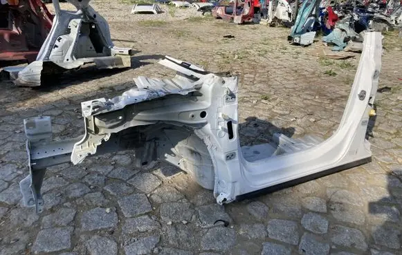 Citroen C4 III e-C4 Front quarter panel PK18232