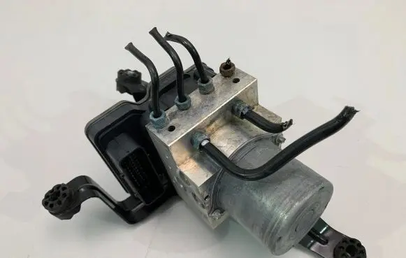 BMW X5 F15 ABS Pump 6884729