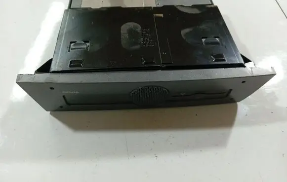 Navigation unit CD/DVD player