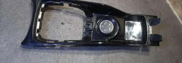 Peugeot 2008 I Center console 9677871877